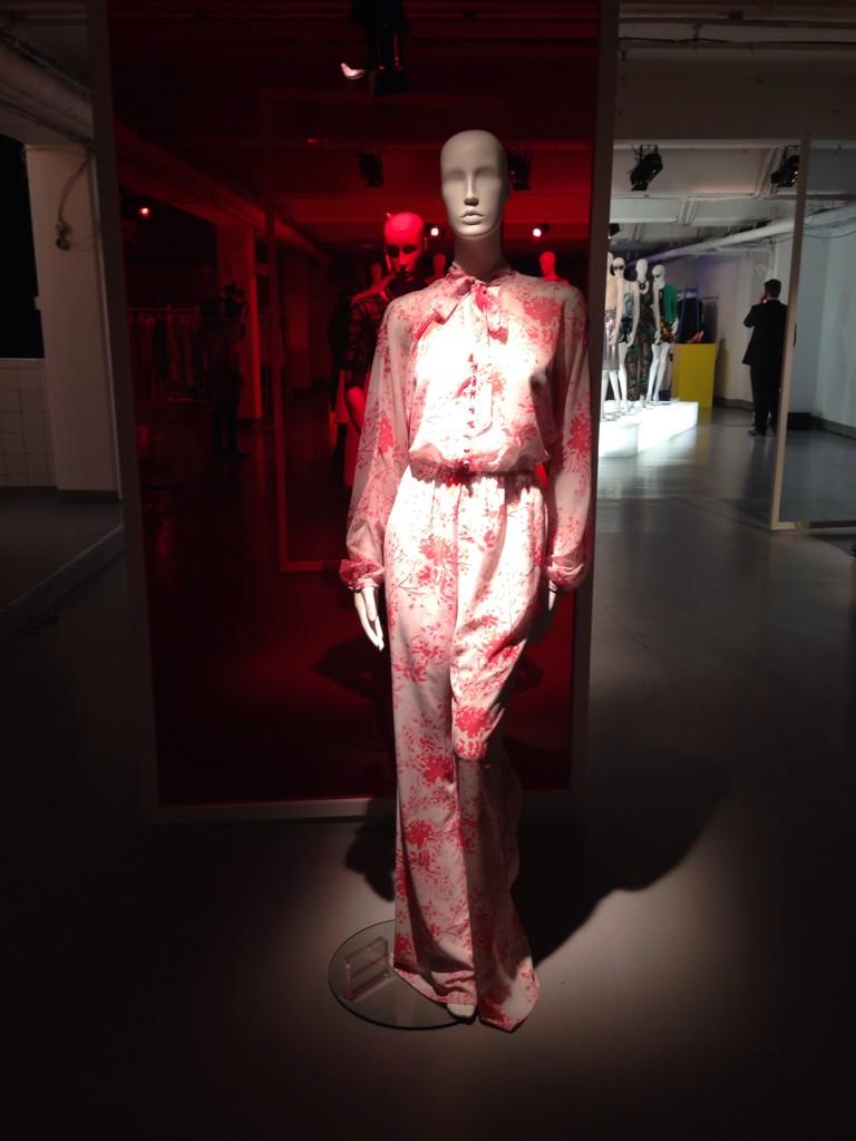 CamelFinan1c's tweet photo. Just arrived @verynetwork #veryss15 preview and what a greeting! Talk about putting the best outfits at the start. http://t.co/YqjO83U9NN