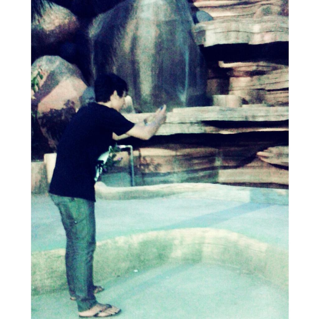 _haand tweet picture