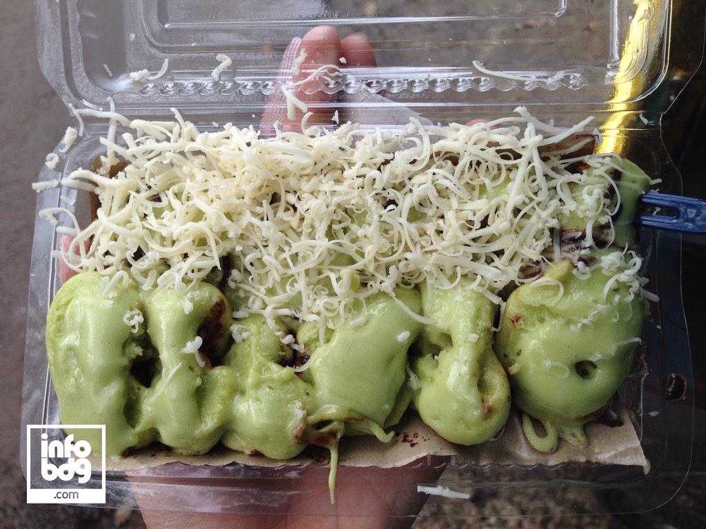 infobdg's tweet photo. Beeeeeuuuhhhh :9 RT @infobdgkuliner: Kue cubit green tea Jl. Sultan Agung #infoBDGkuliner http://t.co/O80lIFQaLM