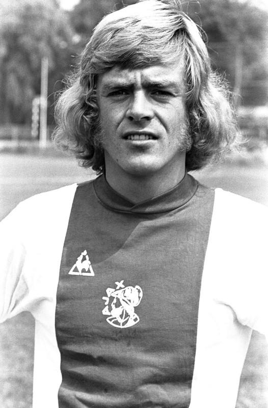 Happy Birthday Johnny Rep, 63 today. Rep, like Cruyff, played for both Ajax and Feyenoord.   