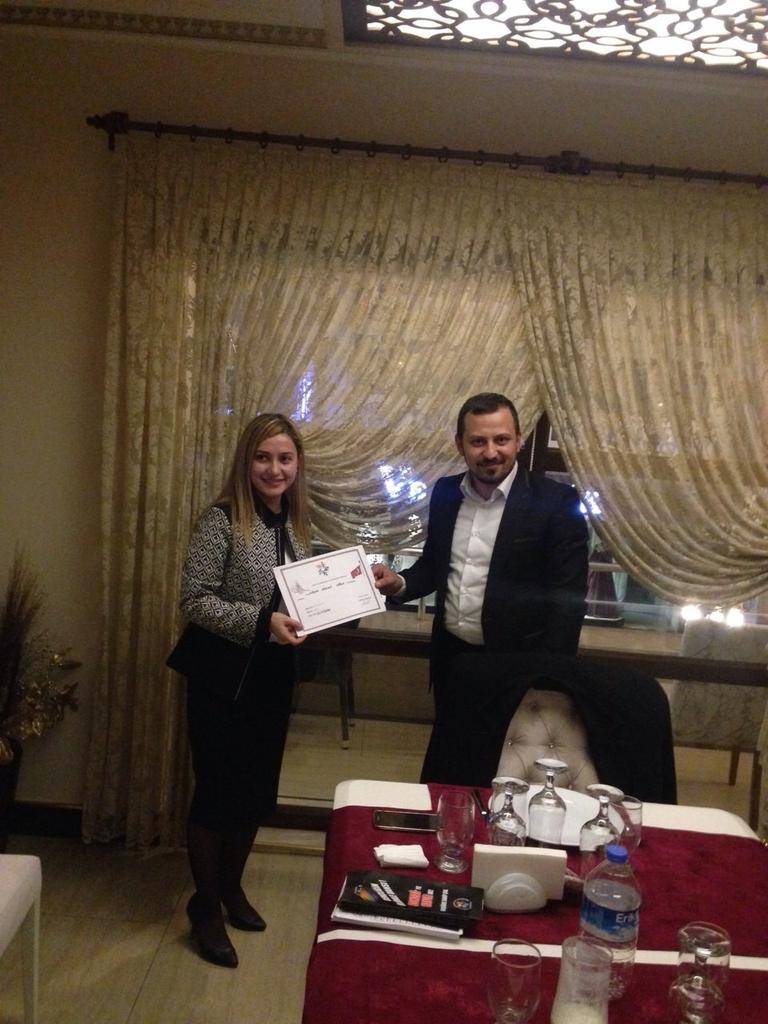 GhdGenelMerkez's tweet photo. Düzce İl Başkanımız Kübra Arslan a Gnl Başkanımız ve Gnl Bşk. Yardımcılarımızın Katılımıyla Mazbatasını Taktim Ettik. http://t.co/ijkApMpNE0
