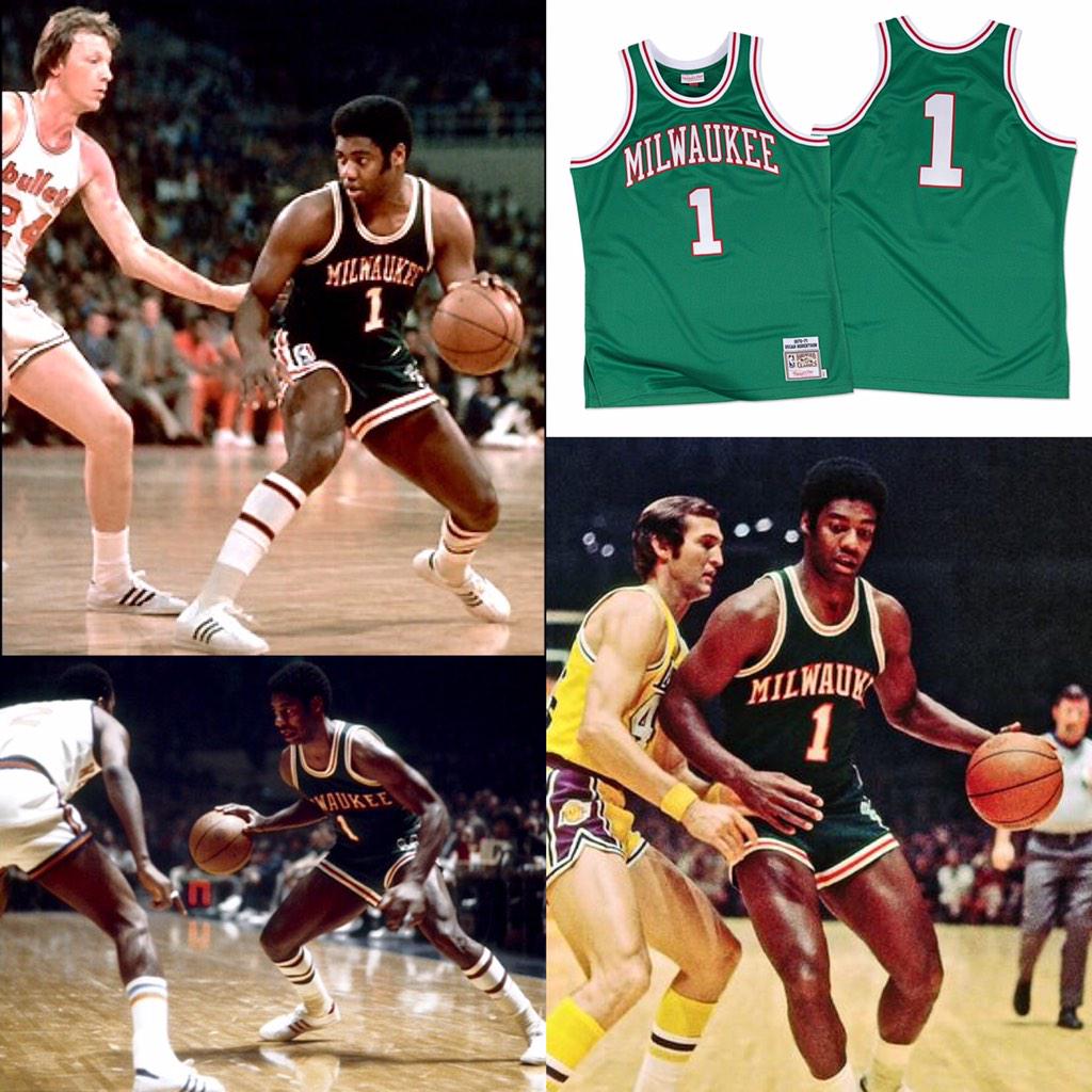 Happy belated birthday Oscar Robertson!!!       