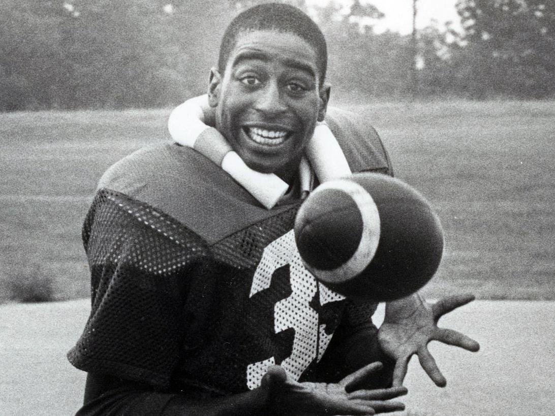 Happy 49th birthday to former and and star Cris Carter 