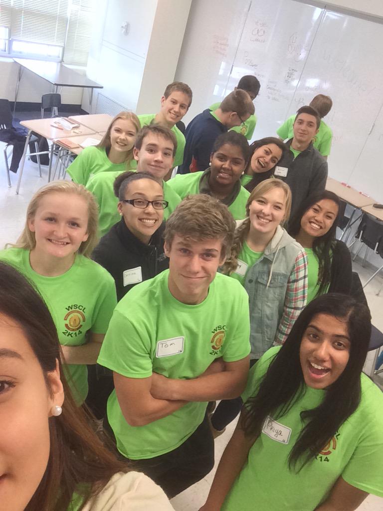carina_kar's tweet photo. Selfie with my session 3!! ��� #WSCL14 http://t.co/AHmAQ11OAG