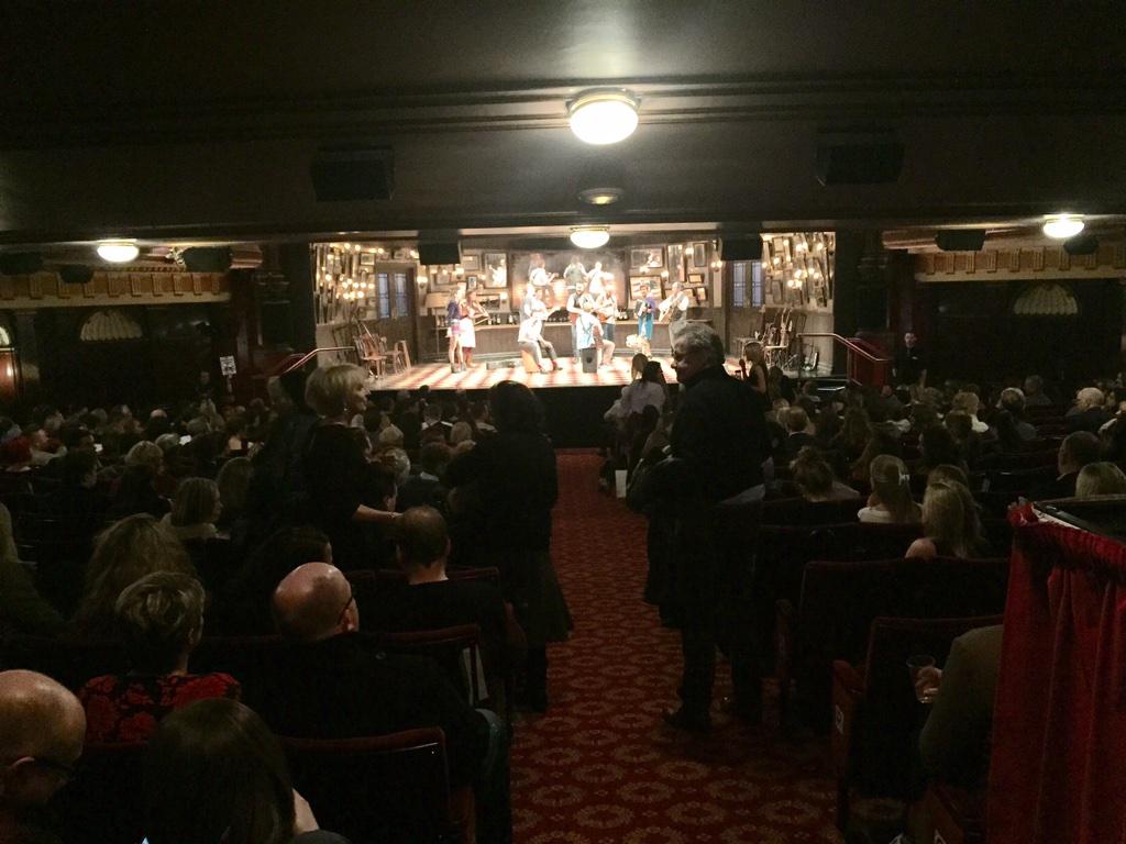 OnceMusicalLDN's tweet photo. Our fabulous cast on stage! ITS SHOWTIME!!! #TheChandlersWife #OnceRonan 🎸🎶🎻 http://t.co/y7kdAvIja5