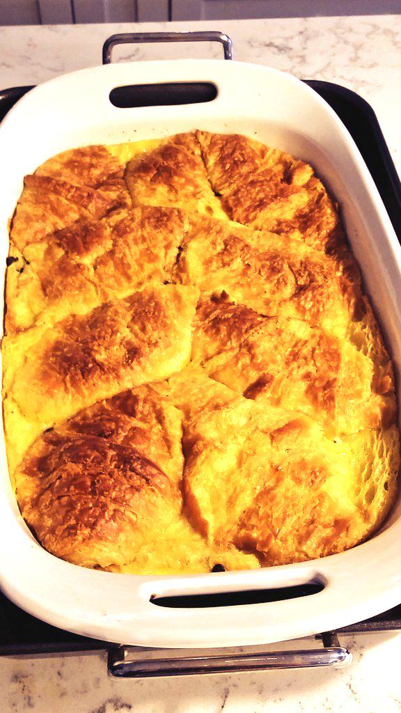 CarolineHYi's tweet photo. Here's an after of the croissants! #croissantbreadpudding #omg #cueapplause 🙈🙈🙈 http://t.co/Z8Ao4onefd
