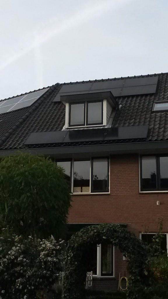 SolarPartnerNL's tweet photo. Overburen enthousiast over volledig zwarte @WINAICO_EU zonnepanelen itt aanschaf poly 250 via collectief #zokanhetook http://t.co/mzSFJYkUBG