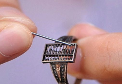 ArmMobile's tweet photo. RT @Atmel From the casino to consumer, a look back at the history of #wearables http://t.co/uFxc8jYf4e http://t.co/oih9XIdcqx