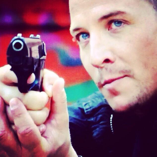 So can't wait for tonight's #Supernatural because #ColeReturns 🔨🔨🔨