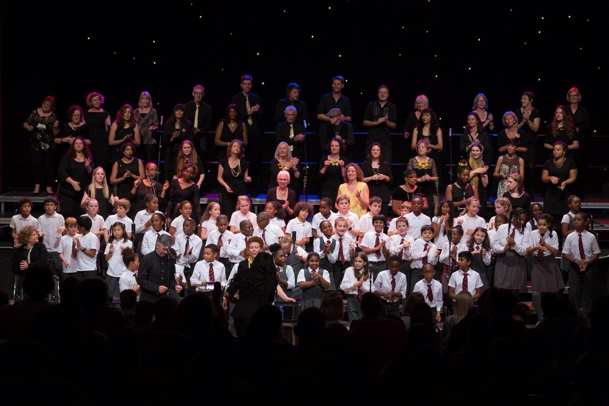 RoseBHOpera's tweet photo. Here's our @BlackheathHalls #gospel choir with Year 5s from  @HolyCrossSE6 and @stmargaretslee performing #Happy!! http://t.co/F69M2UiUZO