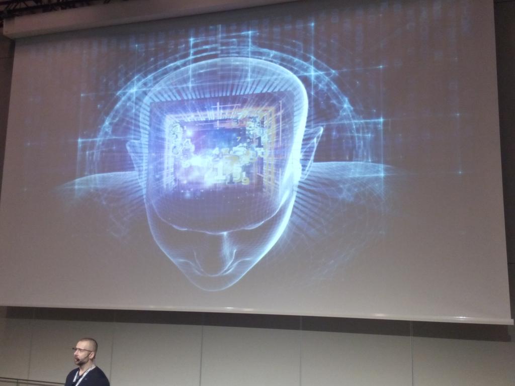 kerstinnamuth's tweet image. På väg att bli cyborg? Sammansmältningen människa/maskin har redan börjat säger @kazarnowicz #ind14 #digitfolk