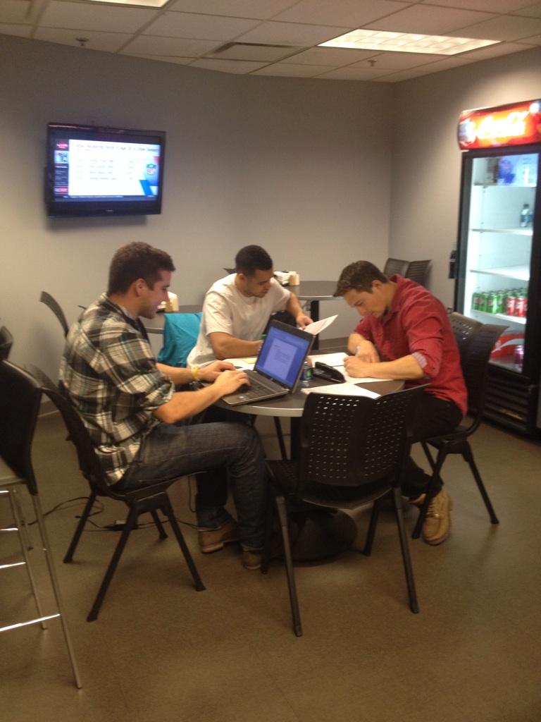 NLLBandits's tweet photo. @dhanesmith92 @beniboi21 & @BGoody14 working in the office scheduling the Bandits school program #punchedin #40hrweek http://t.co/tHWcpfsyan