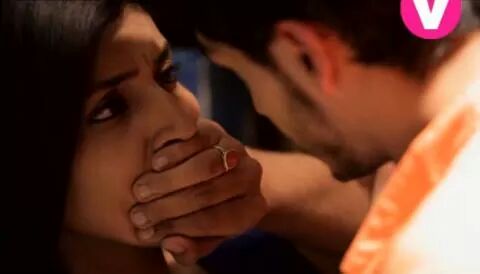 kadakchai_'s tweet photo. MY FAV "@Varsharoy5: #Epic #LibraryFight "Don't mess wid me..Don't hit me where it hurtz d most" ! #1YearOfSaddaHaq http://t.co/d2vtslkGhy"
