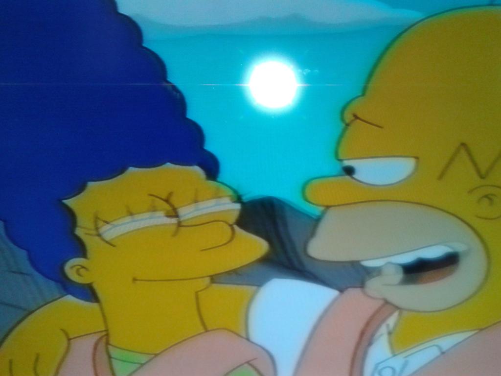 cesar_sm2003's tweet photo. Viendo los simpson http://t.co/n16gCEbGjO
