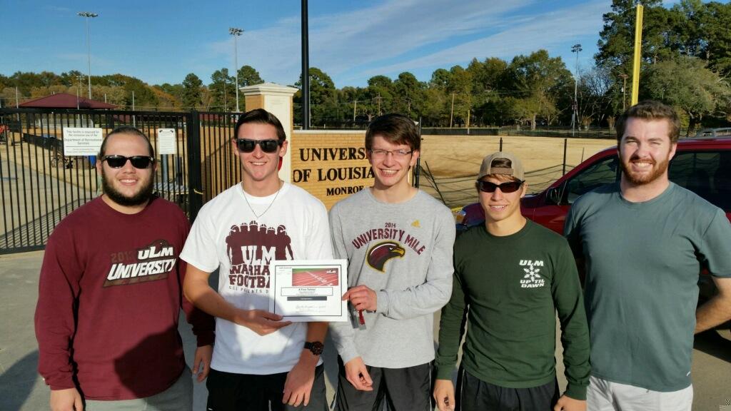 ULM_RecServices's tweet photo. Turkey trot winners for most male participants! @KappaSigULM http://t.co/HopYyZVi9u