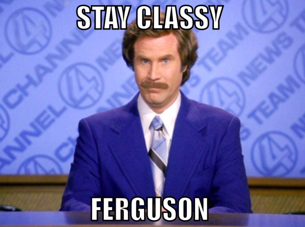 Shitmakesmenuts's tweet photo. #Ferguson #FergusonDecision #looting http://t.co/oRIOEJ699h