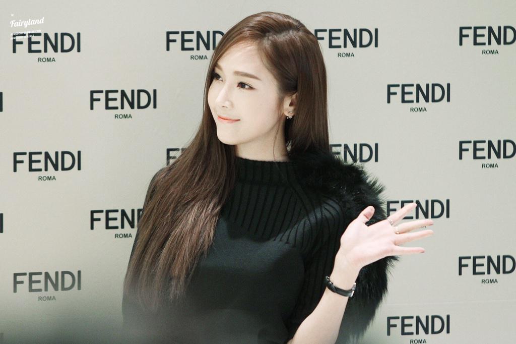 apaew's tweet photo. พยายามคิดแคปชั่นแต่คิดไม่ออก... #สวยเกินบรรยาย http://t.co/Tw68pAE6qw