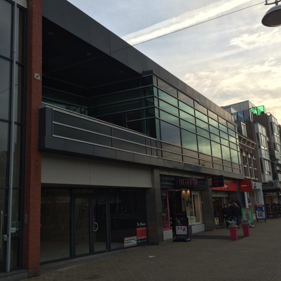 Nieuw kantoor van MiCTi in de winkelstraat van Beverwijk. Met dakterras!