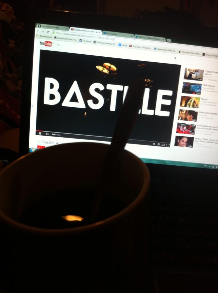 AFC_RaheL's tweet image. Relax😍☺️🎶☕️ #tea #bastille #trumblr #thebest*.* #dan