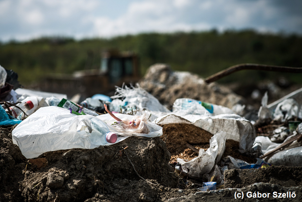 Europarl_EN's tweet photo. You know it's #Waste Reduction Week? A good time to reduce your #plasticbags consumption http://t.co/PKJ8N6ZBJf #EWWR http://t.co/IN5BQ4RWxn