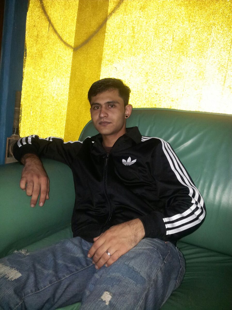 JimmyPakzai's tweet photo. alone but happy http://t.co/ExTW8nzk6r