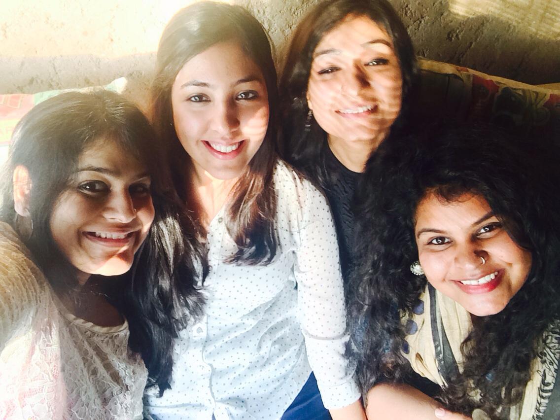 divyiar's tweet photo. #funday #reunion http://t.co/RZITDrBExT