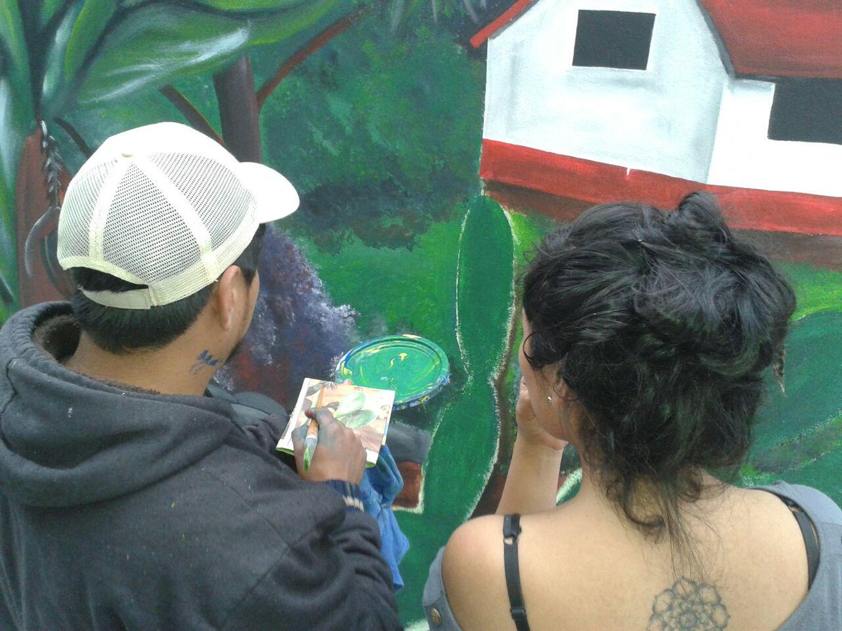 CiudadMural's tweet photo. Transformando espacios en comunidad #CiudadMuralXicotepec http://t.co/On5ivLz5CR