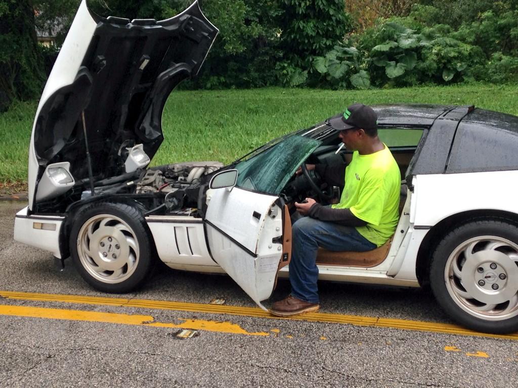 RikkiKlausWESH's tweet image. PHOTOS: 1) Corvette started, finally. 2) Water on floorboard. 3) Tony &amp;amp; Thearl pushing stranded car. #WESH2Storms