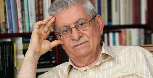 unutulmazhaber's tweet photo. Aslında biliyor musunuz,biz hepimiz lüzumundan fazla ciddiyiz. Belki de bunun için mutlu olamıyoruz.

Rasim Özdenören http://t.co/jKpPpseA68