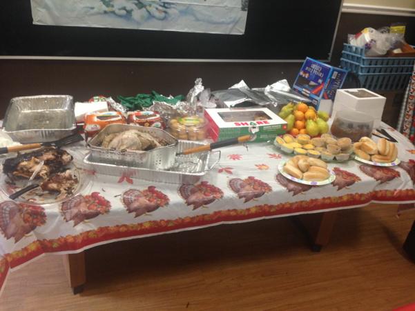 GeorgeMoniek's tweet photo. Thanksgiving at the Targee Street Home Depot! Yummmm 6150!
Happy Turkey Day to all!! http://t.co/dckFDTzLpG