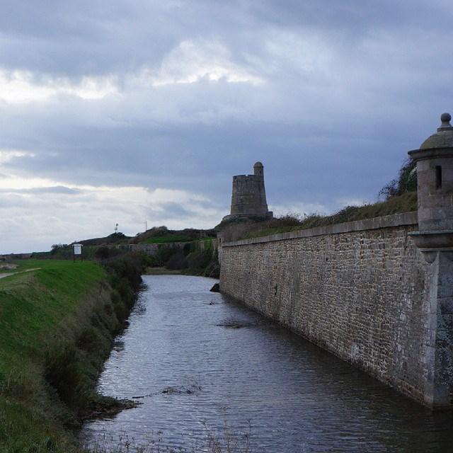 Livehotels's tweet image. Le Fort de la Hougue est sur le blog avec une belle ballade à la clé #sansfiltre #Cotent... ift.tt/1vJLfnw