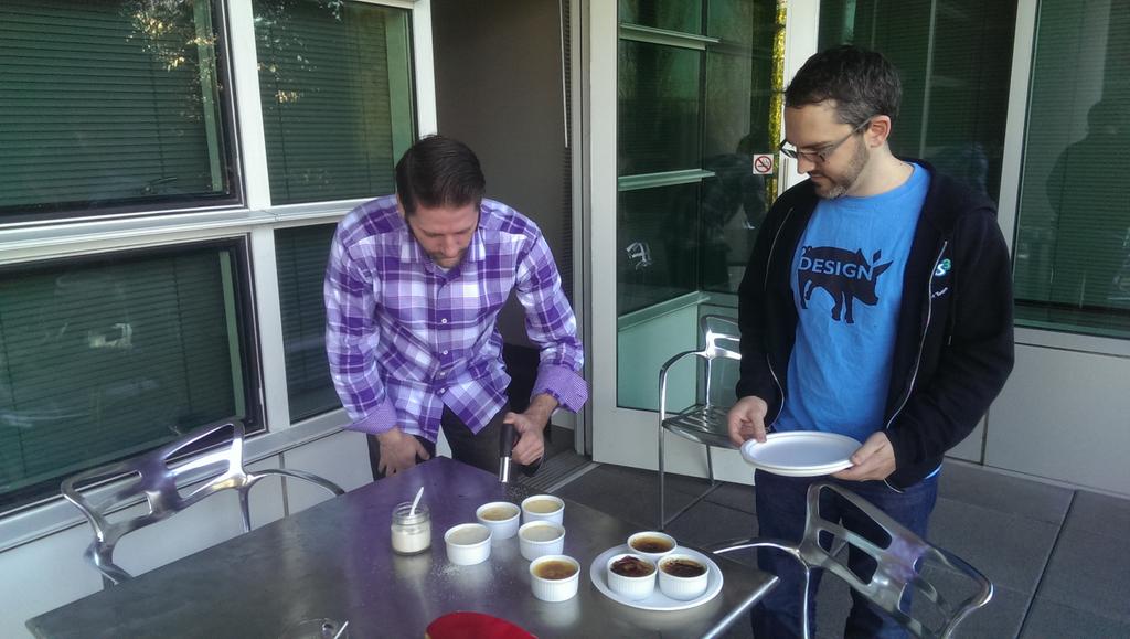 SimGuruJohn's tweet photo. Prep station moved to balcony,  Miotke playing sous chef http://t.co/ZL8bcUTeZr