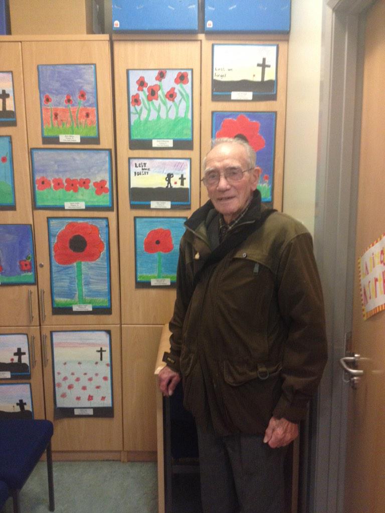 PirieParkPS's tweet photo. World War II Veteran Wullie Brown spoke to P7 today #personal #experiences of war #learningfirsthand #remembrance 🌺🌺🌺 http://t.co/IIgWkTxnY0