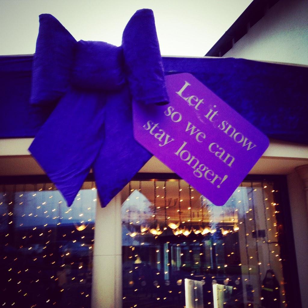 PolyWoodStudios's tweet photo. Last year we #Wrapped up a #Hotel, this year we added the #Gift tag!! #BigProp #Props #Events #PropBuilder #Christmas http://t.co/OZRsNyTbtC