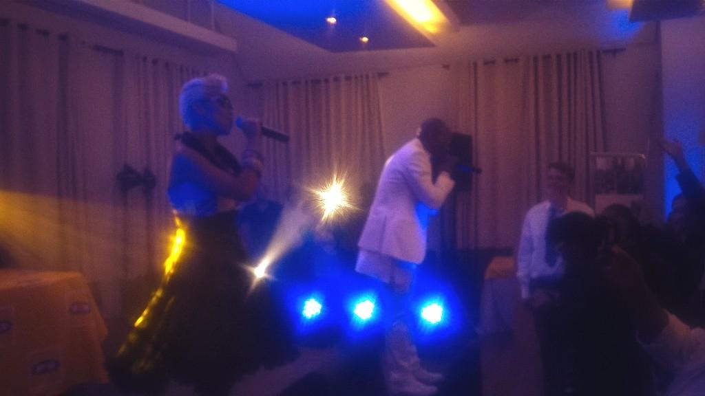 MTNza's tweet photo. What's the best way to end off this important night with @gibs_sa? A performance by @MafikizoloSA, of course! http://t.co/8vDKXWKMjx