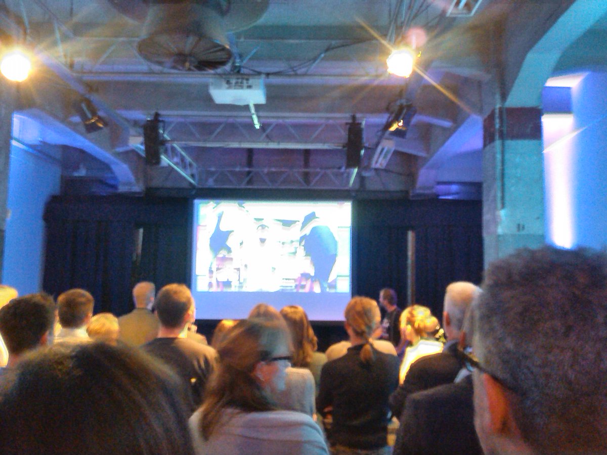 ThePenguinPool's tweet photo. The iceman is literally taking our breathe away. #ArupPp #PenguinPool http://t.co/03nUTfknJw