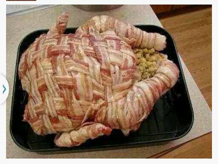 MasterBacon911's tweet image. Bacon roasted in the oven 3.5 hrs not pretty:) "@mel1vand: Hey honey @Crispyporkbelly can we do our turkey like this http://t.co/JtDqk7BxbQ"