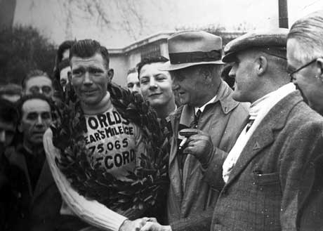 roadcc's tweet photo. "Unbreakable"?
Steve Abraham aims for Tommy Godwin's 75,000 miles Year Record in 2015 http://t.co/uICWEoZqqZ #cycling http://t.co/b2spcGw6iv