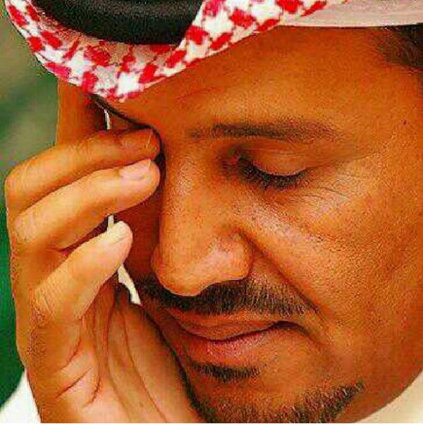 .
.
ضحّيـہ صّمَـت .. أنا وأنتـيَ 
عشّقنـا بعضنّـا بِـ " سكـاتَ 

#خالد_عبدالرحمن 🎀