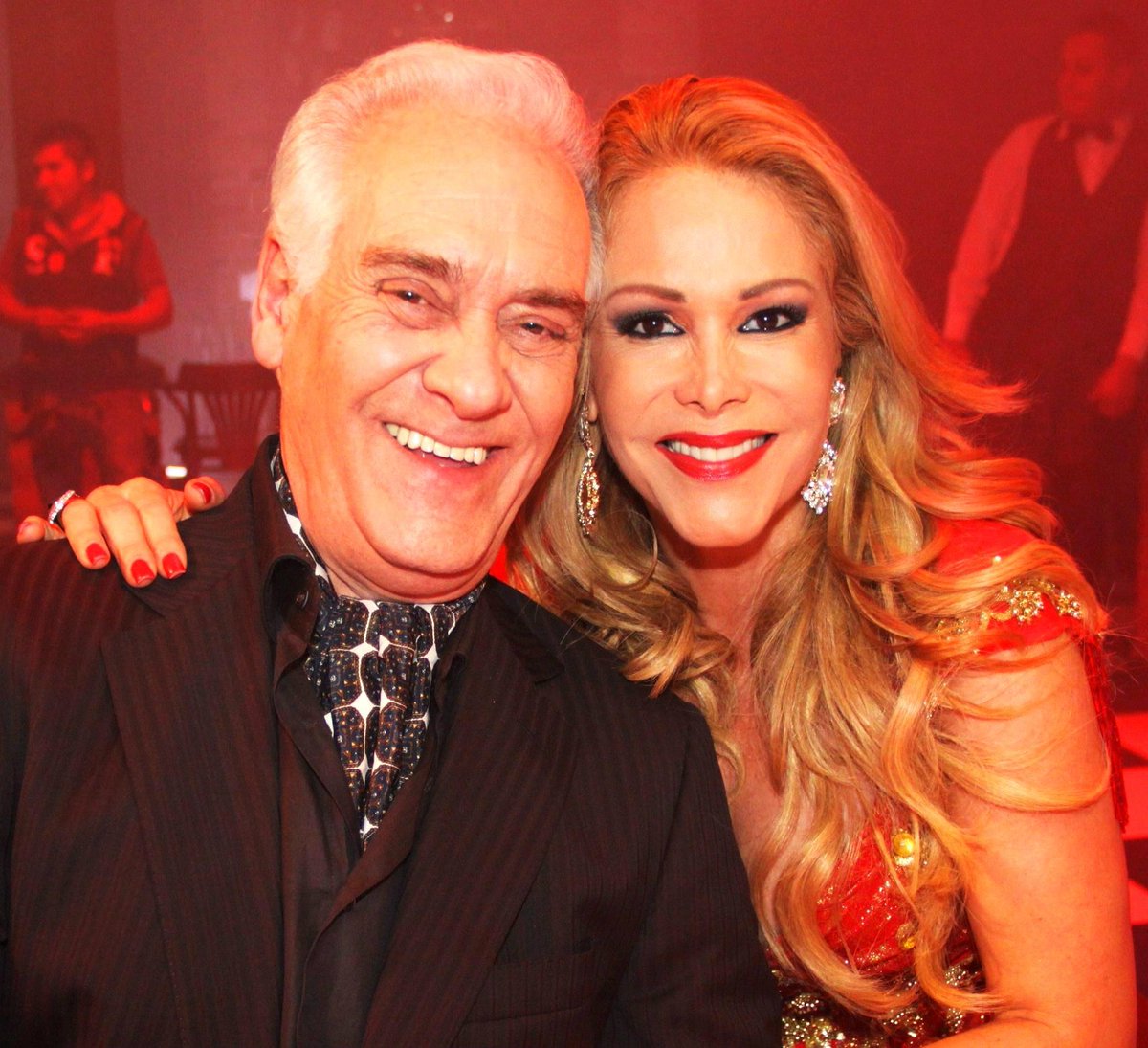 Esta Tarde con Juan Verduzco
"Ave vieja no entra en jaula"
#ComoDiceElDicho  
<a href="/PattyAlvarezTv/">Patty Alvarez oficial</a>  televisa.com/programas-tv/c…