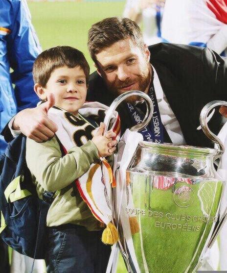 Once a white, always a white. Happy birthday, Xabi Alonso. Best wishes maestro! 
