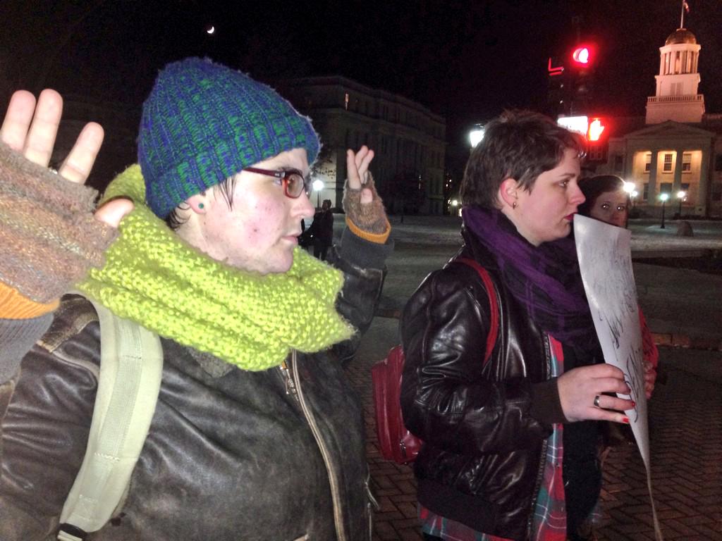 Justin_EAndrews's tweet photo. Protesters end rally by blocking intersection of Iowa Ave &amp; Clinton Street. #MikeBrown #ic2ferguson #Feguson http://t.co/jwwYZWKOap