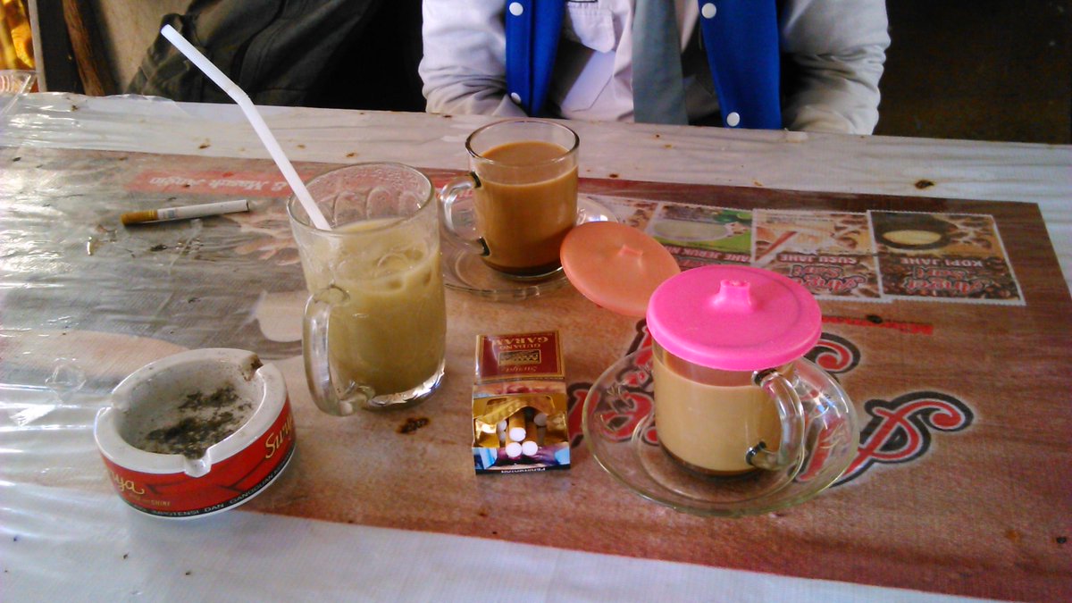 Gk ngajak min :'D "@_NiceToNight: Selamat pagi Team! Lagi pada Ngapain? Mimin lagi ngopi Gaada yang mau nemenin kah? "