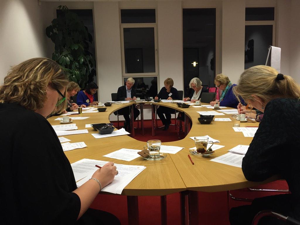 De jury komt rode potloden tekort.... #twenteranddictee