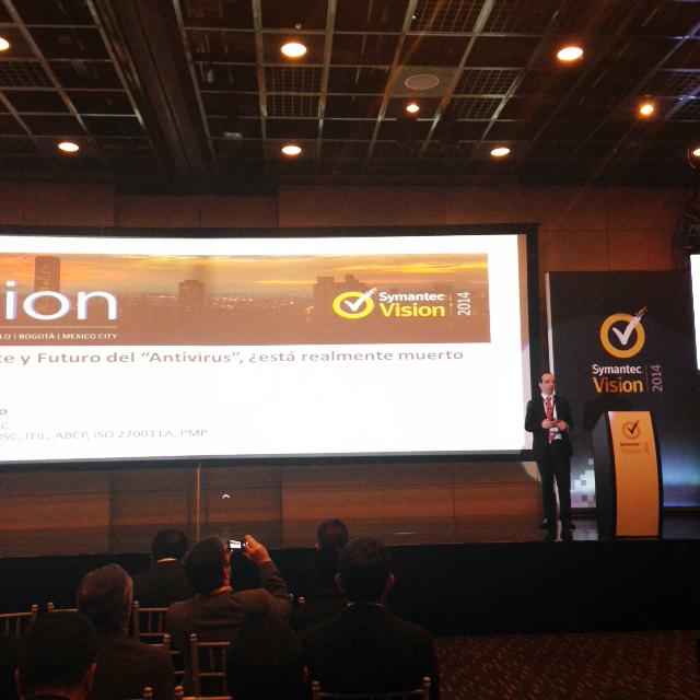 SymantecLatam's tweet photo. ¿Está realmente muerto el antivirus? ¿Qué tan efectivos son? Felipe Silgado lo responde en #SymVisionBOG #Conocer http://t.co/bGzJU7hqlZ