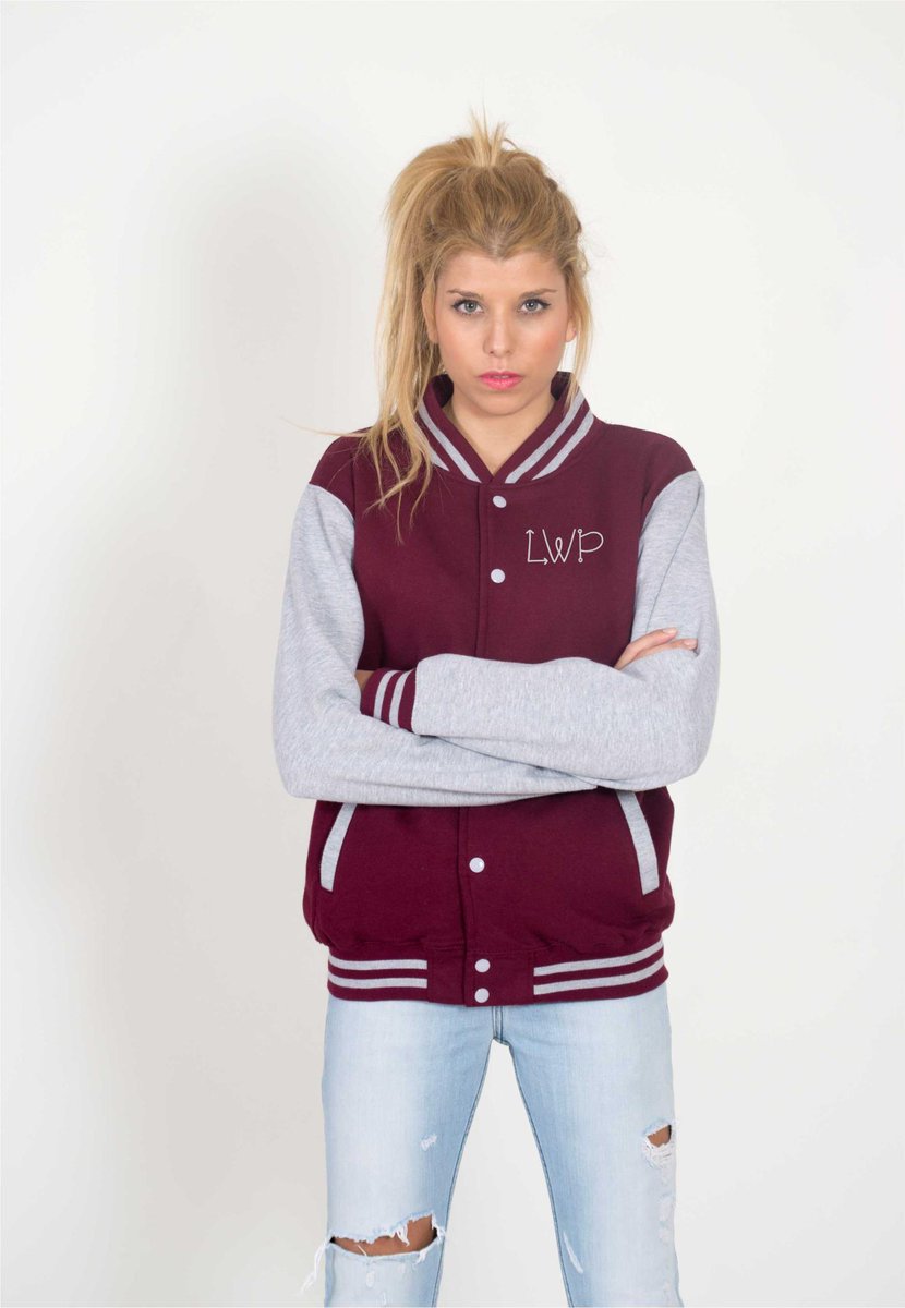LawnLyPoP's tweet photo. La prenda esencial esta temporada! No te quedes sin tu beisbolera! http://t.co/Q8UOtp0kXJ #LaHoraMagica302 http://t.co/YaXpuTgKvq