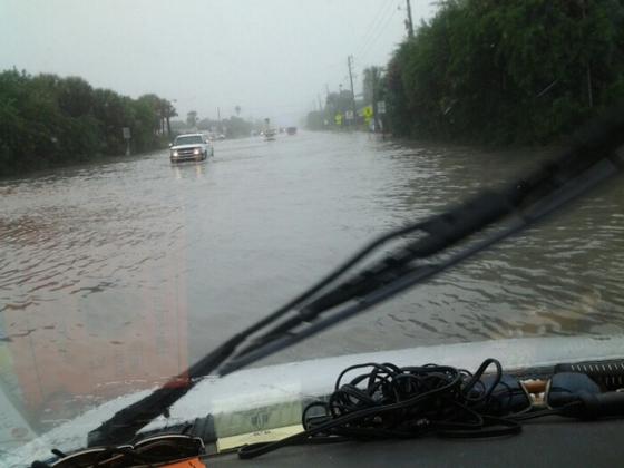 WESH's tweet image. Photo from Brandon in #NewSmyrnaBeach #wesh2storms