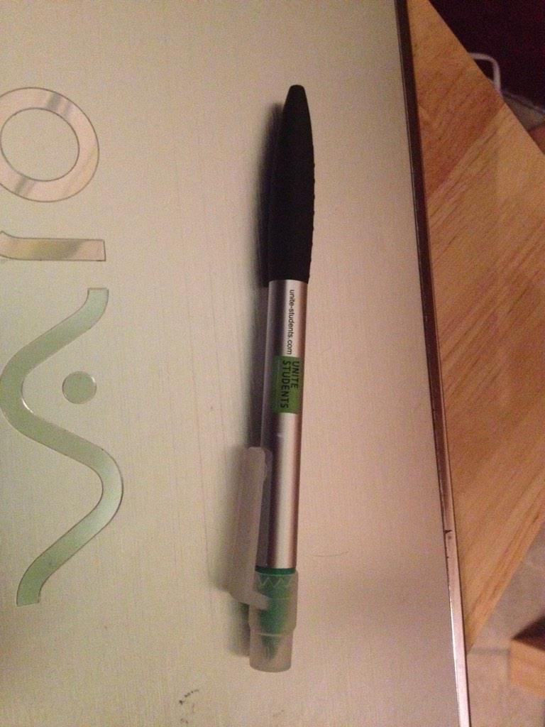 dandydan91's tweet photo. @MrDispenser received this free beauty today. Half pen, half highlighter! http://t.co/4Hnccf0rSR