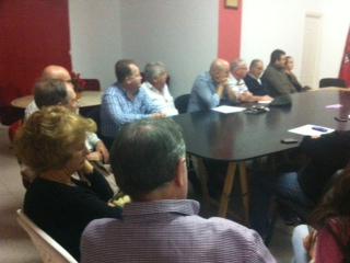 psoecandelaria's tweet photo. Un día intenso en el @psoecandelaria: rechazo a la violencia de género y reunión de equipo http://t.co/H8pwcdThTk