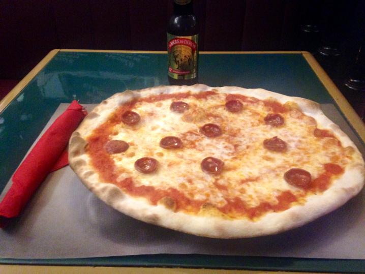 Doribedee's tweet photo. Buon appetito mondo !!#brunchone #pizza #dudemon http://t.co/Cm6mkYMcjG